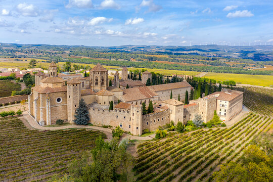 Monastery of Santa Maria de Poblet overview