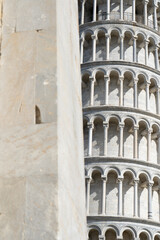 Fototapeta na wymiar Close up a la textura de marmol de la torre de pisa, en pisa italia