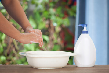 Wash hands carefully during coronary pneumonia