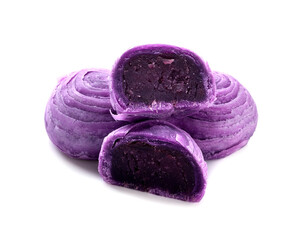 Obraz na płótnie Canvas Chinese Pastry or Thai Moon Cake with Purple Sweet Potato.