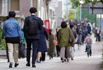 Crowd of people walking street in Tokyo, JAPAN (都内の通勤風景)