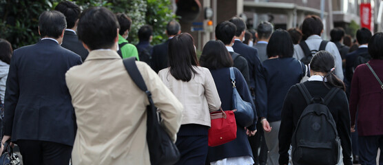 Crowd of people walking street in Tokyo, JAPAN (都内の通勤風景)