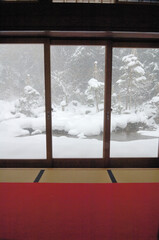雪の玉川寺庭園