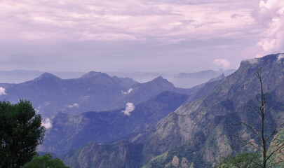 Fototapeta premium scenic beauty of palani hills (part of western ghats mountain range) from a view point at kodaikanal hillstation in tamilnadu, india