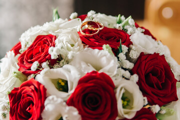 wedding rings and roses