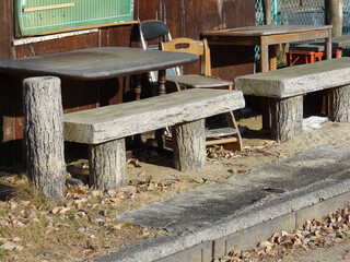 ゲートボール場の休憩椅子