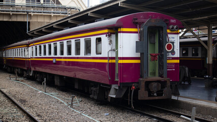 Obraz premium Bangkok Patumwan /Thailand August/8/2020, Locomotive train business in the train station,Cheap passenger.