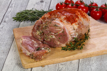 Chicken roll with herbs