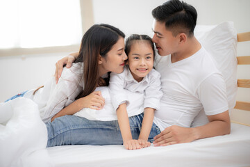 Fototapeta premium Happy loving family