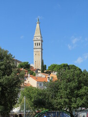 Fototapeta na wymiar Kirchturm in Rovinj, Istrien, Kroatien