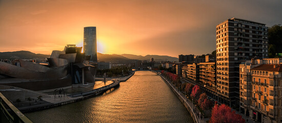 Sunset autumn Bilbao - obrazy, fototapety, plakaty