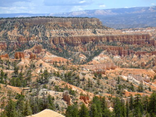 Obraz premium Stunning Bryce Canyon, Utah, USA. Spectacular bright orange rock formations, created by natural erosion.