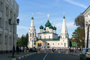 Fototapeta na wymiar Church of Elijah the Prophet in the city of Yaroslavl in Russia