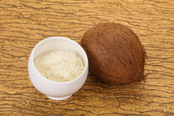 Coconut shredded chip with nut