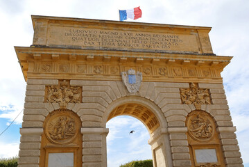 Fototapeta na wymiar Arc de Triomphe à Montpellier