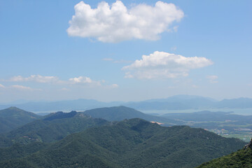 Obraz premium mountains and the beautiful blue sky