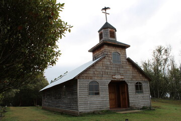 Ave en Capilla de Isla Aucar, Chiloe, Chile