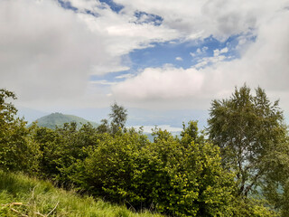 Fototapeta na wymiar Vista panoramica dal monte Bollettone in Lombardia, viaggi e paesaggi in Italia