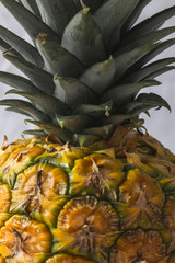 Fototapeta premium acercamiento a una piña fresca.