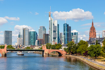 Frankfurt am Main, Ansicht von der Ignatz-Bubis-Brücke. 07.07.2020.