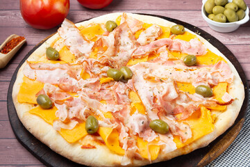 pizza con cheddar