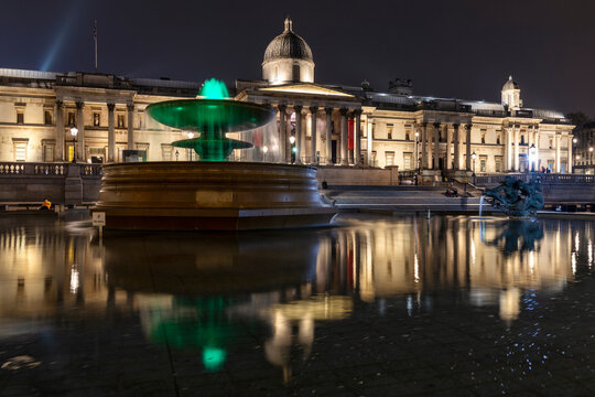 National gallery in London, at night.