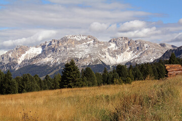Obraz premium il Latemar visto dal Passo Occlini; Alto Adige