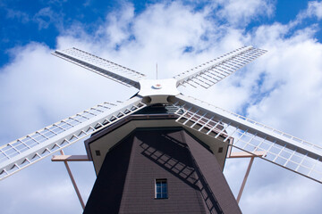 鶴見緑地の風車