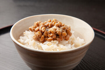 もち麦ご飯と納豆