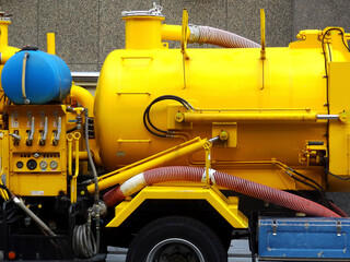 配管の水圧洗浄車