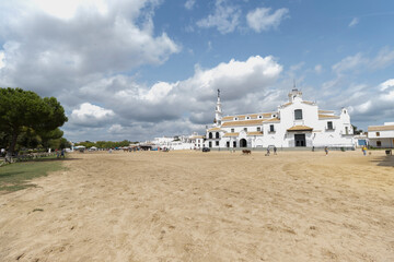 Fototapeta premium la ermita de la virgen del rocio. visitada por millones de creyente 