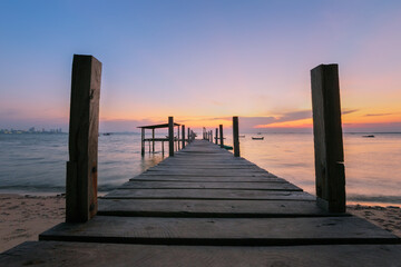 Obraz premium .Wooden bridge in the harbor-Image