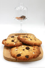 Gallera gourmet artesanal de chocolate con nuez recién horneadas