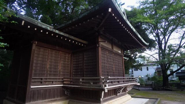 This Shinto religion building is located in the Nermia neighborhood of Tokyo. It is one of the first temples that were built in that neighborhood.