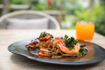 Spaghetti spicy with shrimp , Thai fusion food