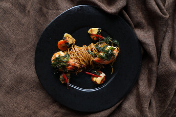 Spaghetti spicy with shrimp , Thai fusion food