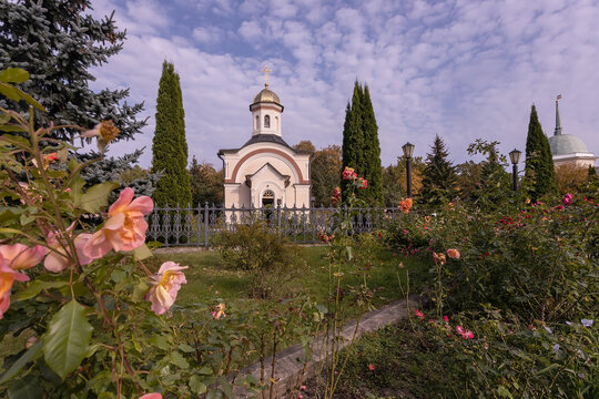 Optina Hermitage. Chapel at the burial site of the murdered Optina brothers