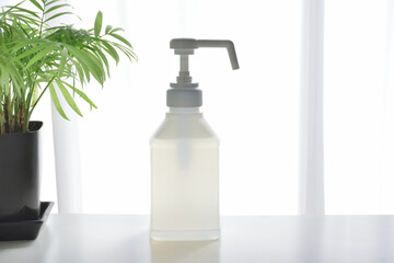 消毒液　カーテン