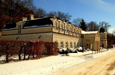 Nałęcz&oacute;w, Uzdrowisko, Sanatorium, Park, Pawilon