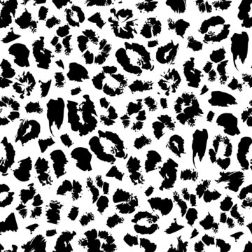 Seamless vector leopard fur pattern. Black white gradient, nature skin. Animal print background for fabric, textile, design, cover, wrapping. 