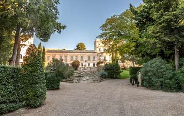 Fototapeta na wymiar Château en Provence