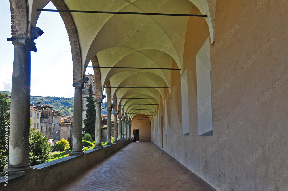 Wall mural Bobbio, l'Abbazia di San Colombano - Piacenza