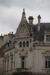 Fototapeta na wymiar Immeubles dans les rue de la ville de Dijon en Bourgogne