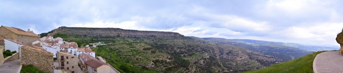 Obraz premium Ares del Maestrat, desde las inmensas alturas