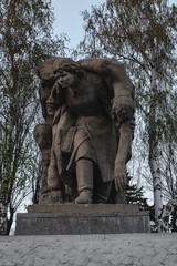 monument to the soldiers