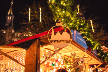 Aachener Weihnachtsmarkt Bude Holzarbeit Aachen