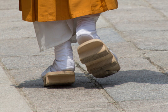 白足袋 Photos Royalty Free Images Graphics Vectors Videos Adobe Stock