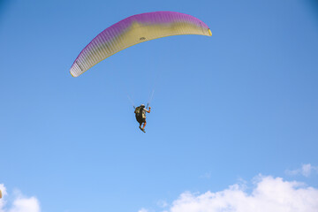 Paragliding at Diamond Head Beach Park, Oahu, Hawaii
