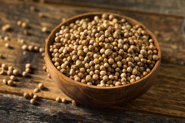 Raw Organic Coriander Seeds