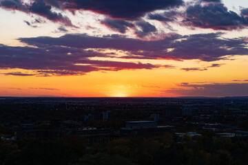 Fototapeta na wymiar Sunset over Montreal